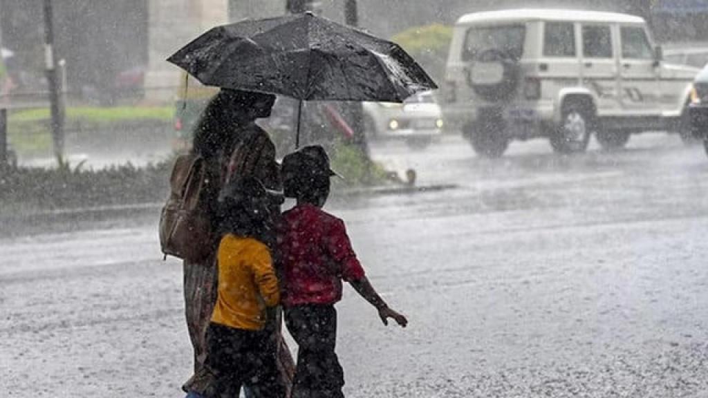 मध्यप्रदेश में चिपचपी गर्मी से राहत दिलाएगी बारिश, मौसम विभाग की भविष्यवाणी पढ़िए