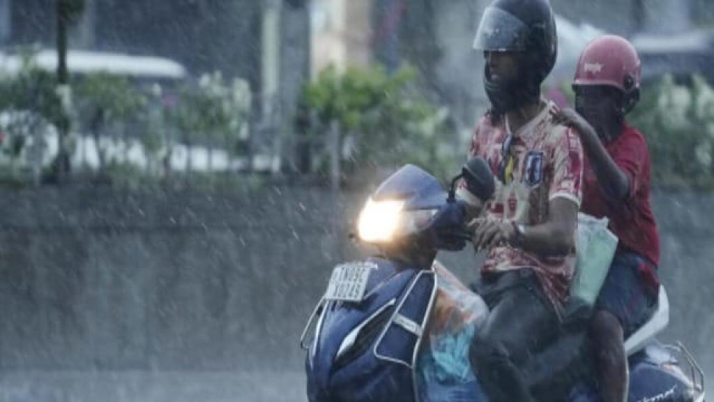 बिहार में आज भी बरसेंगे मॉनसून के बादल, 7 जिलों में भारी बारिश के साथ ठनका का अलर्ट