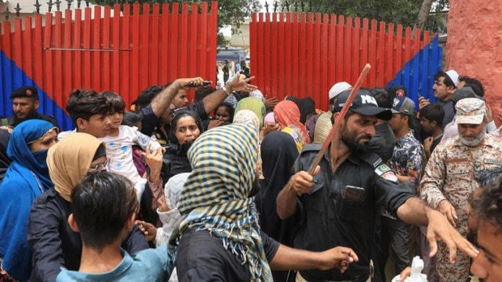 पाकिस्तान में आने वाली है तबाही? 48 घंटे में 21 बार आया भूकंप, कराची में अफरा-तफरी