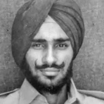 VIDEO: 'बॉर्डर 2' की शूटिंग खत्म, दिलजीत दोसांझ ने बांटे लड्डू, बने हैं निर्मलजीत सिंह सेखों, जानिए कौन थे वो