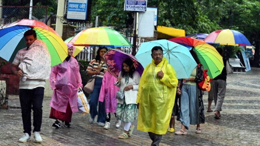 Weather Update: उत्‍तराखंड में जारी रहेगा भारी बारिश का दौर, पांच जिलों के लिए चेतावनी जारी