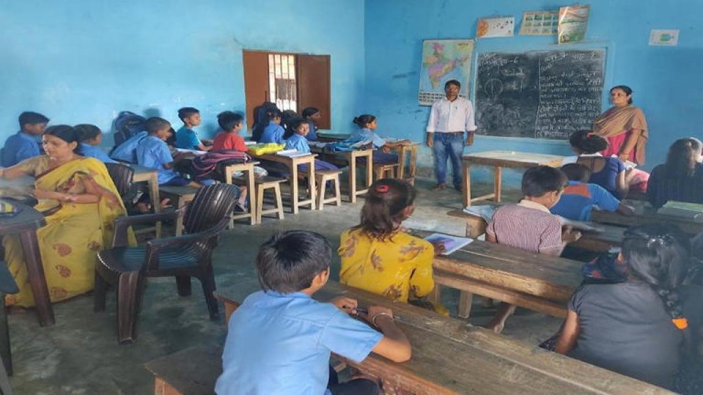 शिक्षकों की तैनाती का होगा मूल्यांकन, बेसिक शिक्षा विभाग ने ग्रामीण से शहरी बने स्कूलों की मांगी जानकारी