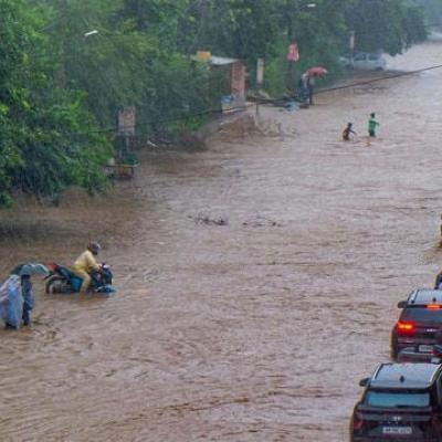 छत्तीसगढ़ में फिर कहर बरपाएगी बारिश; इन जिलों में रेड अलर्ट, कल कैसा रहेगा मौसम?