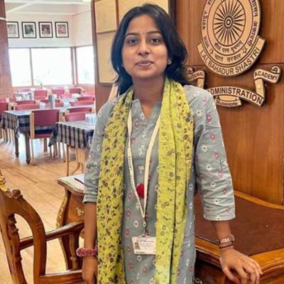 सफलता का नहीं कोई शॉर्टकट; रोज 15-16 घंटे करती थीं पढ़ाई, संसाधनों की कमी लेकिन मेहनत पूरी, पढ़ें IAS वंदना मीणा की कहानी