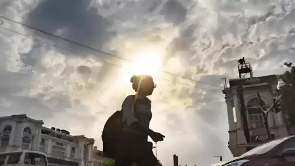 यूपी का मौसम 22 जुलाई 2025: फिर से बढ़ने लगी गर्मी, झमाझम बारिश के लिए करना होगा 26 जुलाई तक इंतजार