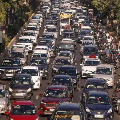 Janmashtami 2025: नोएडा में डायवर्जन… इन इलाकों में गाड़ियों की एंट्री होगी बैन, ऐसे पहुंचे इस्कॉन मंदिर