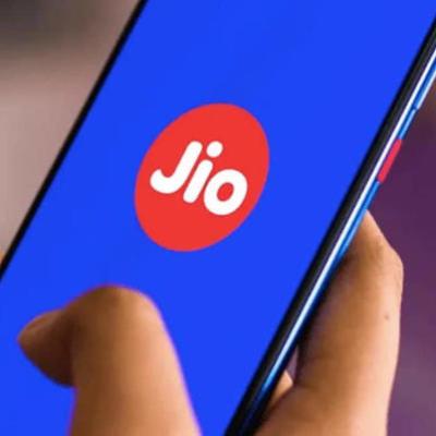 जियो ने लॉन्च किये 2 सुपरहिट प्लान! सिर्फ 155 रुपये मंथली खर्च में पूरे साल कर सकेंगे बात