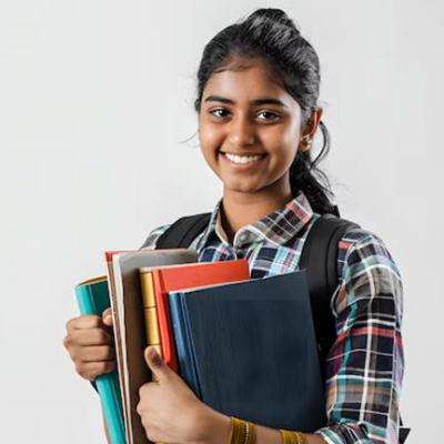 12वीं पास करने के बाद कर सकती हैं ये 5 कोर्सेज, कमाई में कई डिग्रियों को छोड़ सकती हैं पीछे